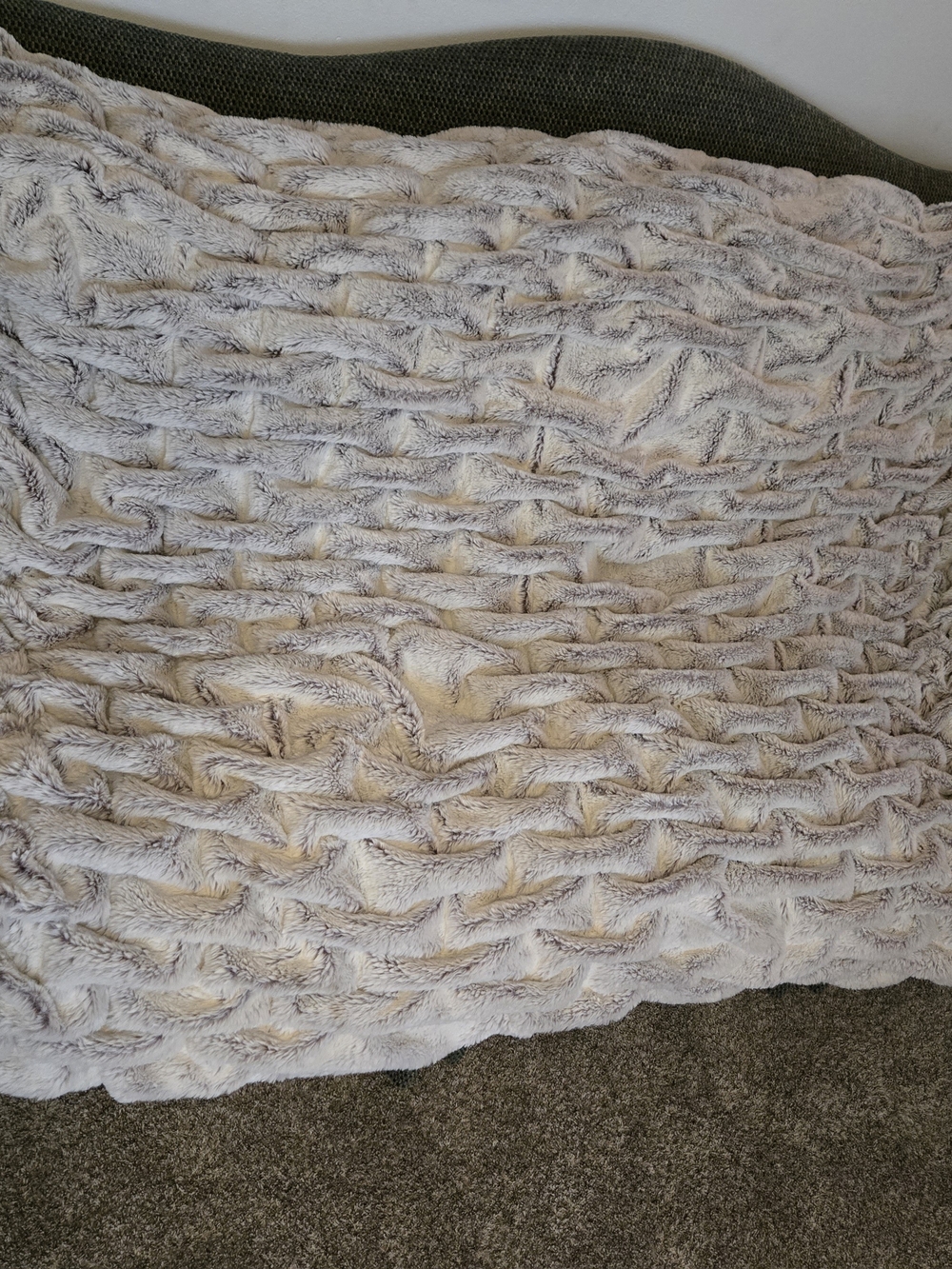 Soft Surroundings Luxe Cable Faux Fur Throw - Grey/Brown